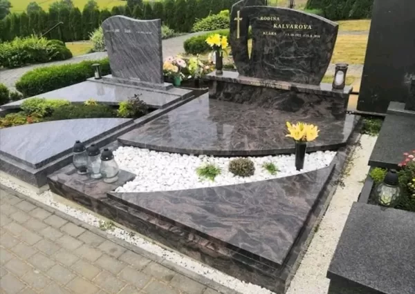 Moderní dvojhrob z exkluzivní žuly – realizace Kamenictví Karviná–Hranice  Tento luxusní m
