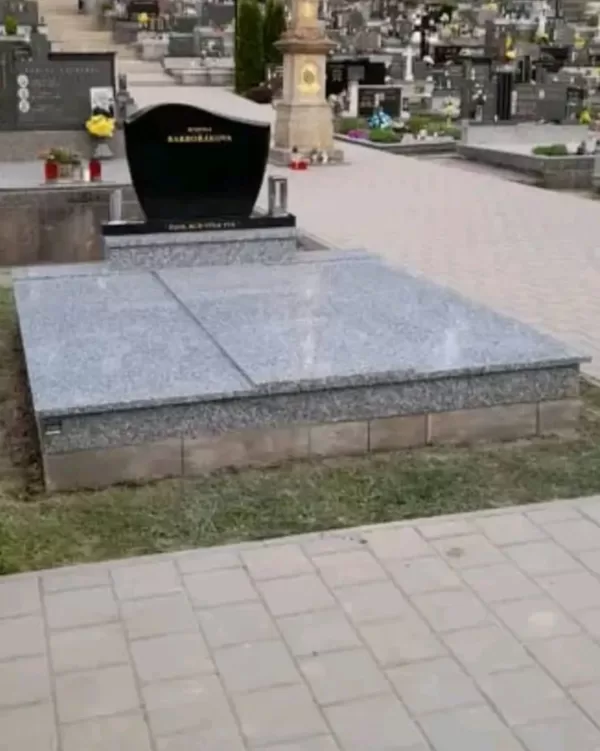 dvojhrob Karviná–Nové Město, světlý žulový hrob Karviná, dvojhroby z žuly Karviná, kamenic
